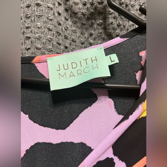 Judith March hi-lo Kimono - Picture 3 of 3